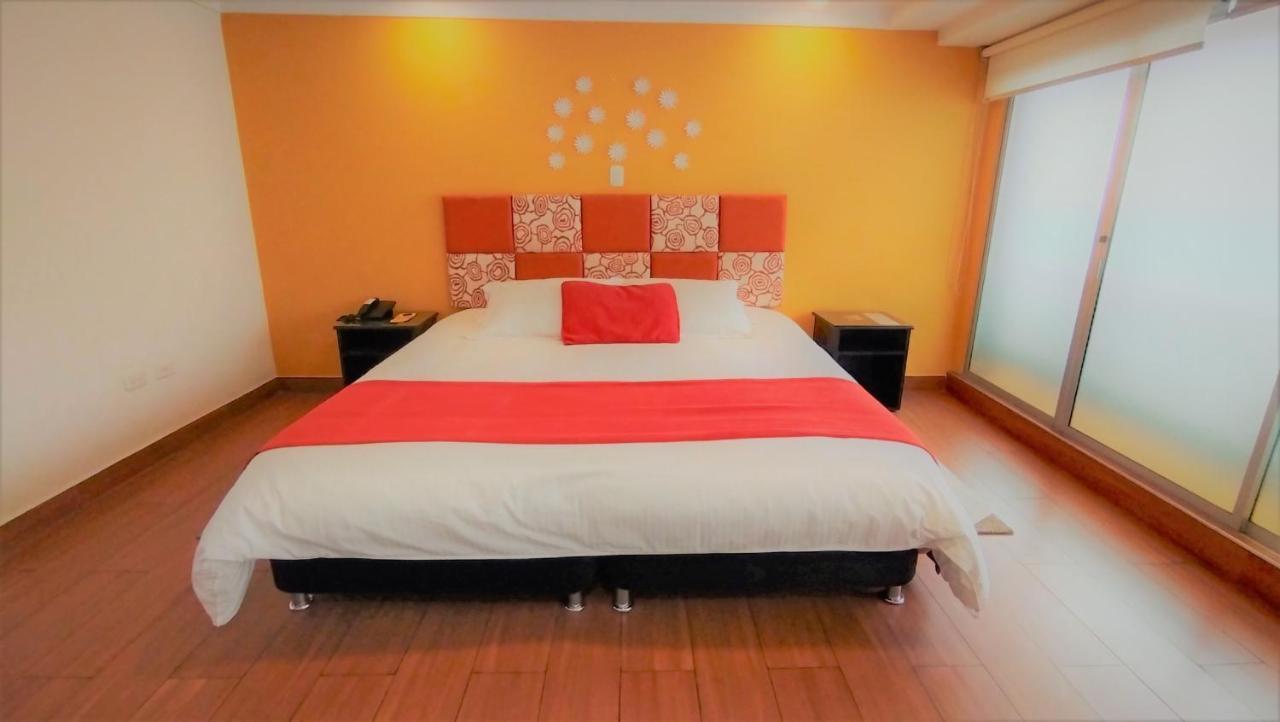 Casa Madrigal Hotel Пасто Екстер'єр фото