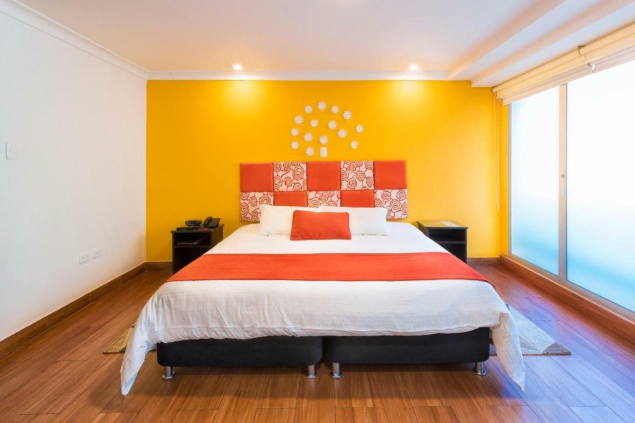 Casa Madrigal Hotel Пасто Екстер'єр фото
