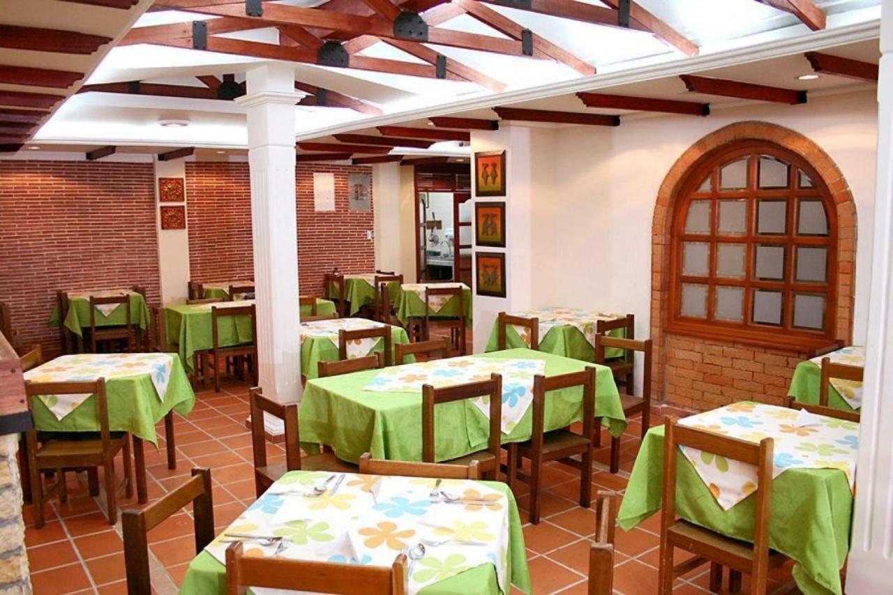 Casa Madrigal Hotel Пасто Екстер'єр фото